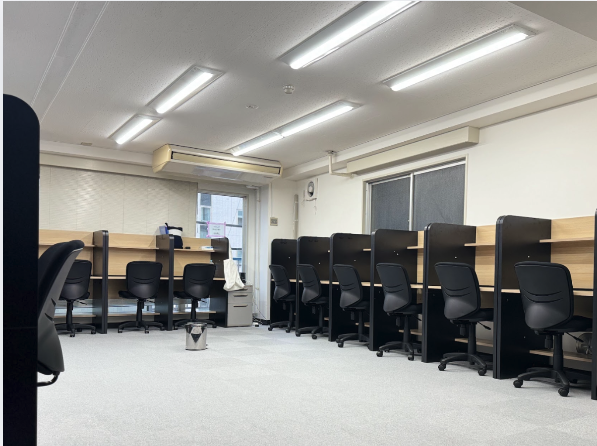 本郷の対面自習室の室内風景